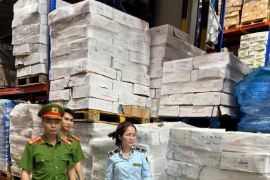 Hà Nội phát hiện nhiều vi phạm về an toàn thực phẩm, hàng lậu trước thềm Tết Trung thu